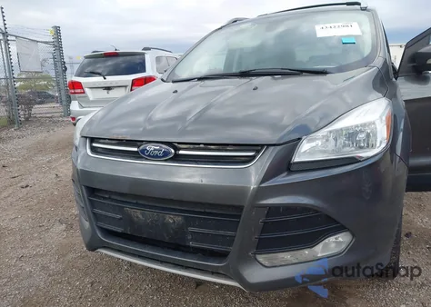 2015 Ford Escape Titanium из США, поврежденный, VIN 1FMCU0JX4FUB46587